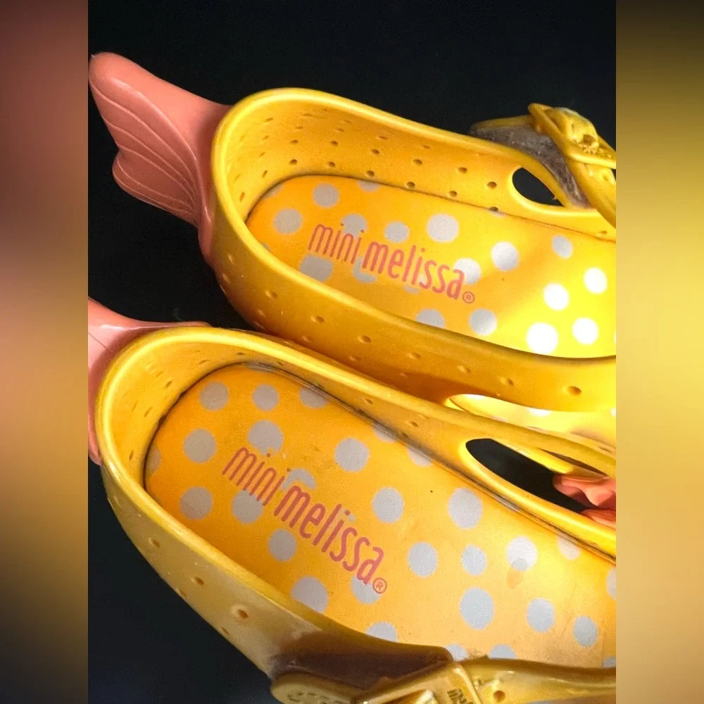 Mini Melissa- Yellow Fish‎ Design Shoes- Size: Girls 11